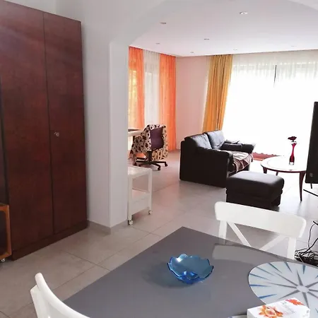 200 M2 Ueber 2 Etagen Fuer Bis Zu 12 Personen Apartamento Kassel