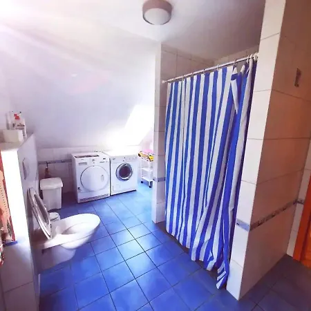 Apartamento 200 M2 Ueber 2 Etagen Fuer Bis Zu 12 Personen *